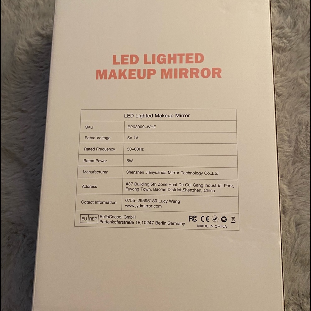 LED Lighted Makeup Mirror - Picture 2 of 3
